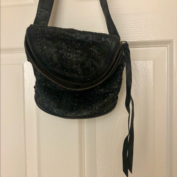 Cleobella Black woven belt bag Boho Size Med/ Lg - Picture 5 of 9